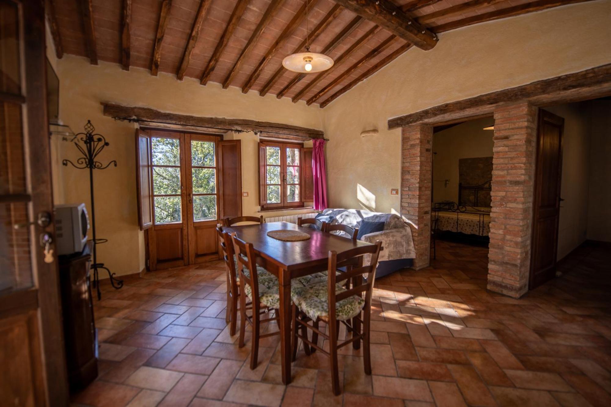 Agriturismo Antico Borgo Montacuto Pari Екстер'єр фото